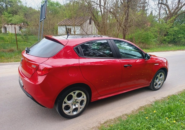 Alfa Romeo Giulietta cena 49700 przebieg: 100000, rok produkcji 2015 z Tuchola małe 466